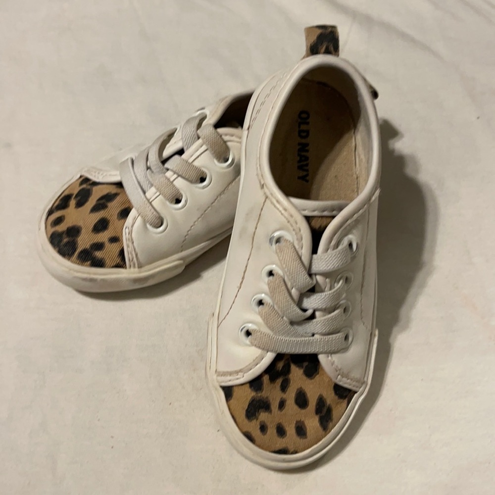 Old navy shoes